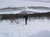 Matkalla ylos Pikku-Mallalle * Esan latukoneen j�ljess� oli mukava tulla per�ss� * 800 x 599 * (81KB)